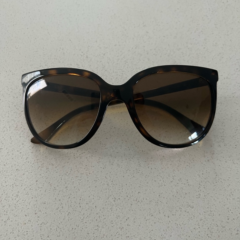 Women’s Ray Ban Sunglasses